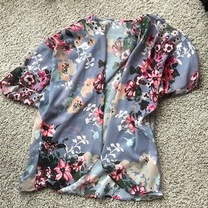 Womens size medium tropical shirt.